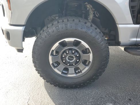 Certified 2024 Ford F250 Lariat w/ Lariat Ultimate Package image 5