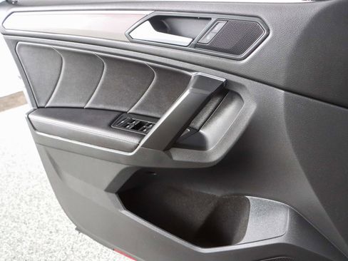 Used 2023 Volkswagen Tiguan SE R-Line FWD image 22