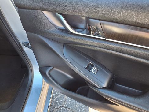 Used 2019 Honda Accord EX-L image 24