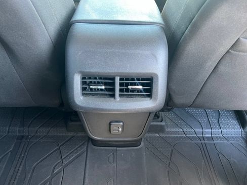 Used 2024 Chevrolet Equinox LS w/ LS Convenience Package FWD image 11