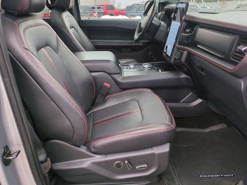 Used 2023 Ford Expedition Limited image 25