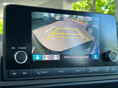 Used 2023 Honda CR-V EX image 26