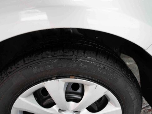 Used 2023 Toyota Corolla LE image 29