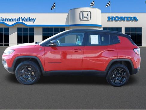 Used 2023 Jeep Compass Trailhawk image 7