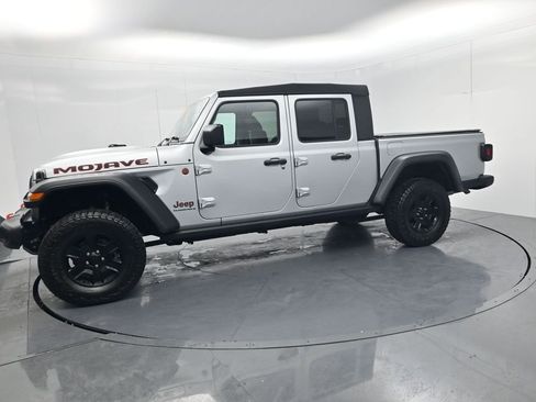Used 2023 Jeep Gladiator Mojave image 4