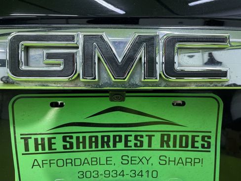 Used 2018 GMC Yukon Denali image 11