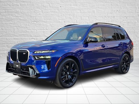 Used 2024 BMW X7 M60i w/ Executive Package image 3