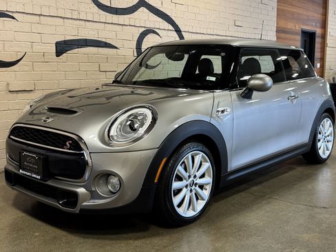 Used 2017 MINI Cooper S FWD image 11