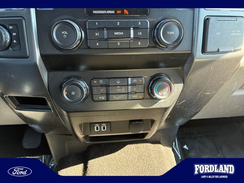 Used 2020 Ford F150 XLT w/ Equipment Group 302A Luxury AWD/4WD image 30