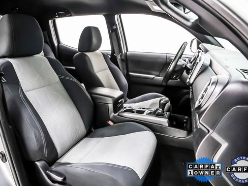 Used 2023 Toyota Tacoma TRD Sport image 30