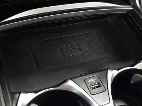 Used 2022 BMW 740i xDrive w/ M Sport Package image 40