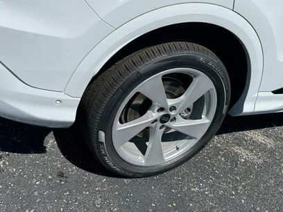 New 2025 Audi Q5 Premium Plus