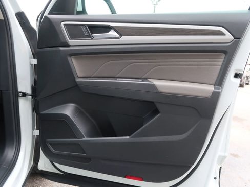 Used 2022 Volkswagen Atlas SE image 49