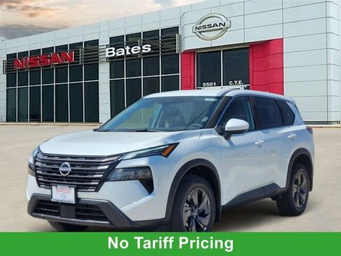 New 2026 Nissan Rogue SV FWD image 2