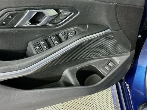 Used 2024 BMW 330i xDrive Sedan w/ Premium Package image 25