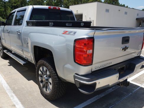 Used 2017 Chevrolet Silverado 2500 LTZ w/ Duramax Plus Package AWD/4WD image 8