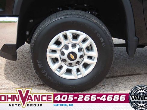 Used 2025 Chevrolet Silverado 2500 LT w/ Convenience Package AWD/4WD image 15