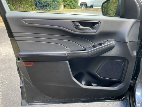 Used 2024 Ford Escape Active image 15