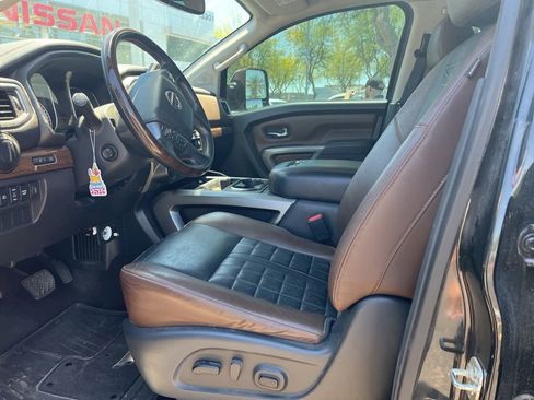 Used 2019 Nissan Titan Platinum Reserve w/ Platinum Utility Package AWD/4WD image 7