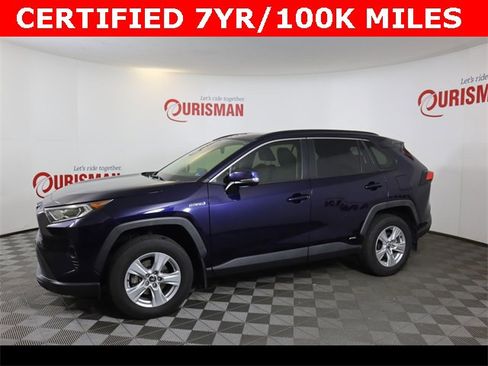 Used 2020 Toyota RAV4 XLE image 3