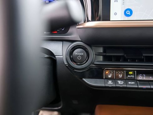 Used 2026 Toyota Crown Limited w/ Advanced Technology Package image 18