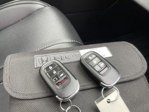 Used 2023 Honda Pilot Elite image 44