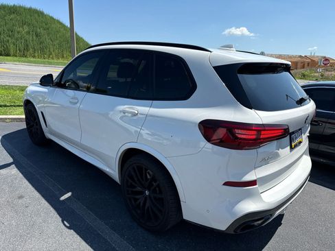Used 2021 BMW X5 xDrive40i w/ M Sport Package AWD/4WD image 9