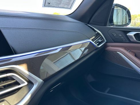Used 2022 BMW X5 xDrive40i w/ Executive Package image 38