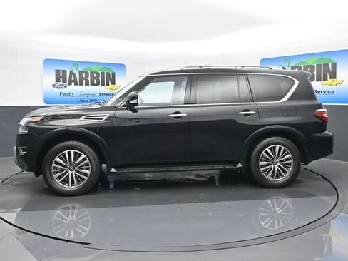 Used 2024 Nissan Armada SL w/ Captain's Chairs Package image 2