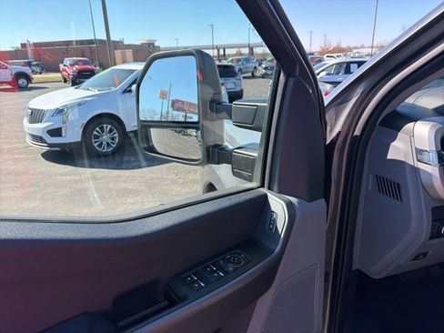 Used 2025 Ford F250 XLT image 28