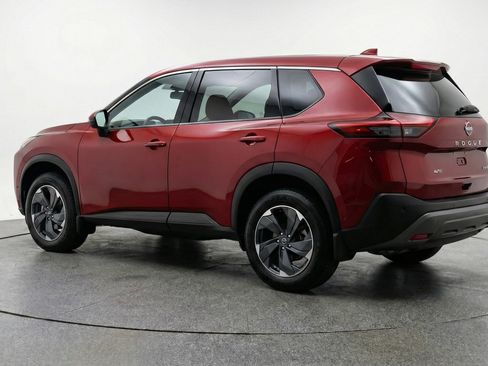 Used 2025 Nissan Rogue SV image 6
