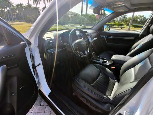Used 2015 Kia Sorento EX w/ EX V6 Touring Package image 11