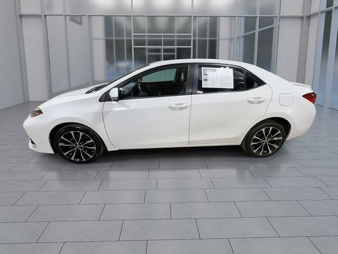 Used 2017 Toyota Corolla XSE image 5