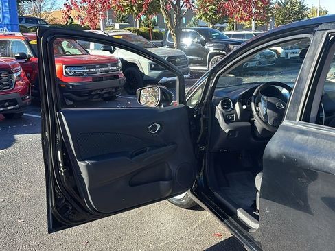 Used 2015 Nissan Versa Note SV image 11