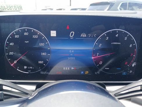 Used 2024 Mercedes-Benz GLC 300 4MATIC image 27