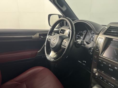 Used 2021 Lexus GX 460 Premium w/ Premium Package AWD/4WD image 10