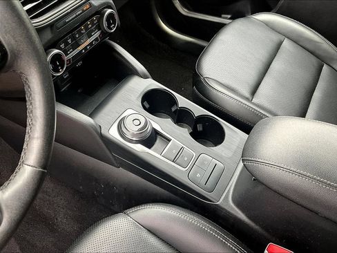 Certified 2022 Ford Escape SEL AWD/4WD image 19