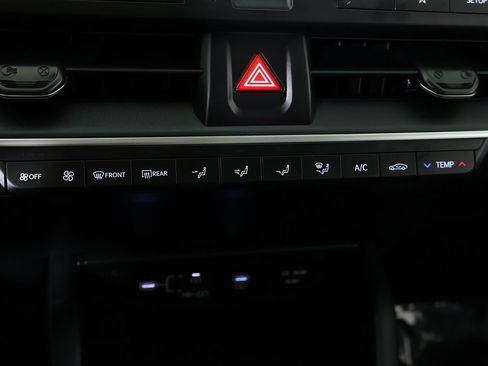 Used 2025 Kia K4 LX image 43