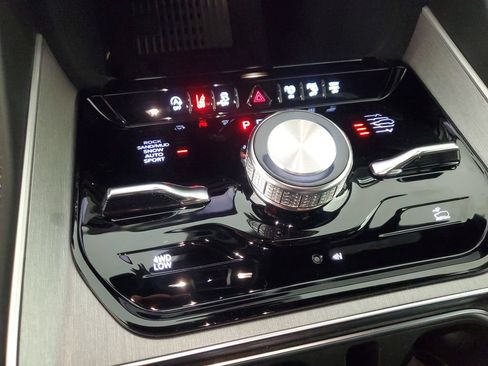 New 2026 Jeep Grand Wagoneer 4WD image 17