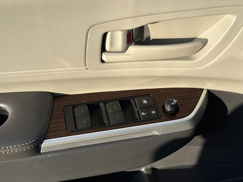 Certified 2024 Toyota Sienna LE image 30