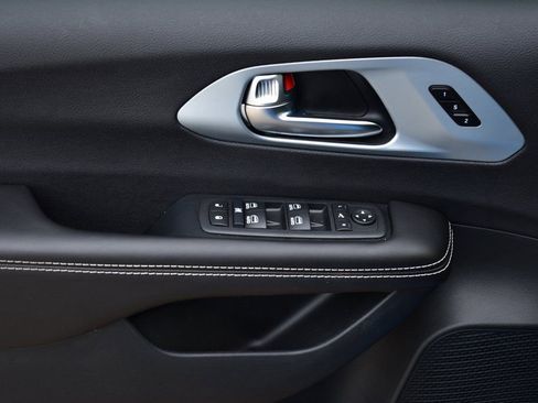 New 2026 Chrysler Pacifica Limited w/ S Appearance Package image 15