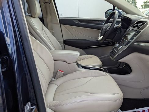 Used 2017 Lincoln MKC Reserve AWD/4WD image 26