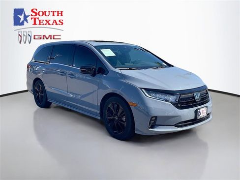 Used 2024 Honda Odyssey Sport image 1