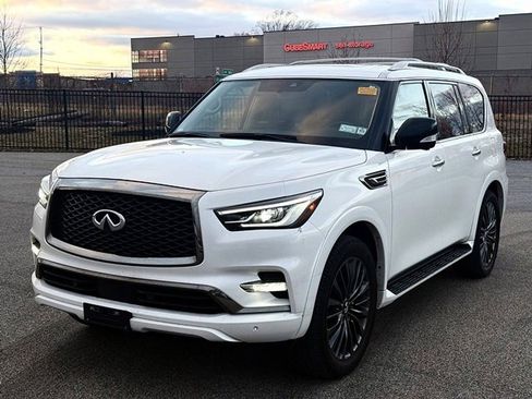 Certified 2024 INFINITI QX80 Premium Select w/ All-Season Package image 3