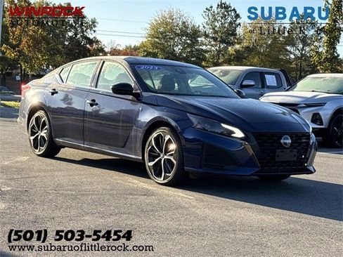 Used 2023 Nissan Altima 2.5 SR image 1