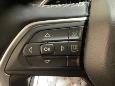 Used 2023 Jeep Grand Cherokee Altitude AWD/4WD image 28