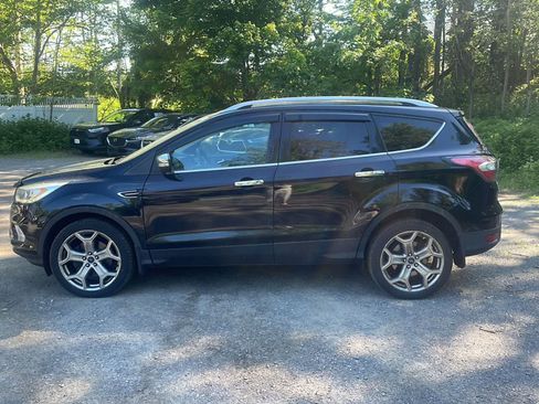 Used 2017 Ford Escape Titanium AWD/4WD image 4