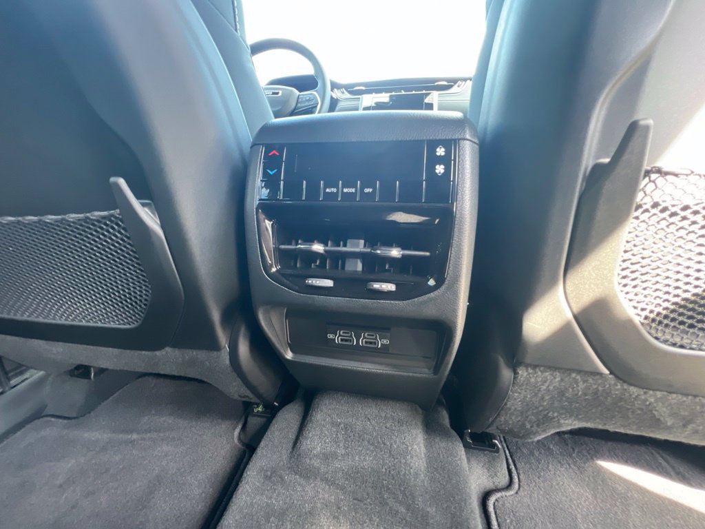 Used 2026 Jeep Grand Cherokee L Laredo RWD image 18