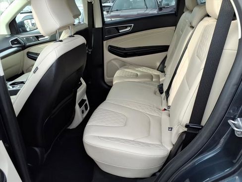 Used 2023 Ford Edge Titanium image 11