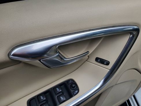 Used 2015 Volvo S60 T5 Premier image 15